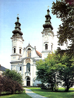Aussenansicht der Pfarrkirche Frstenzell