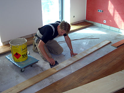 montage des holzbodens